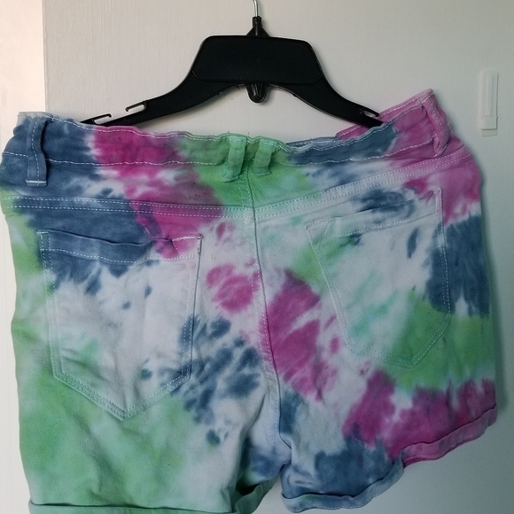 Tie dye shorts - Picture 4 of 4